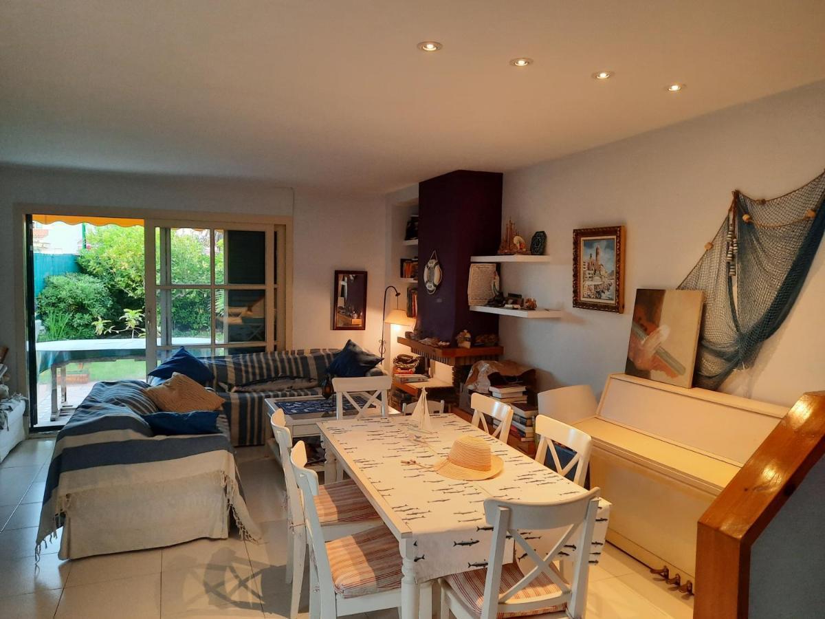 Cosy House With Garden Infront Of The Sea Creixell Exterior foto